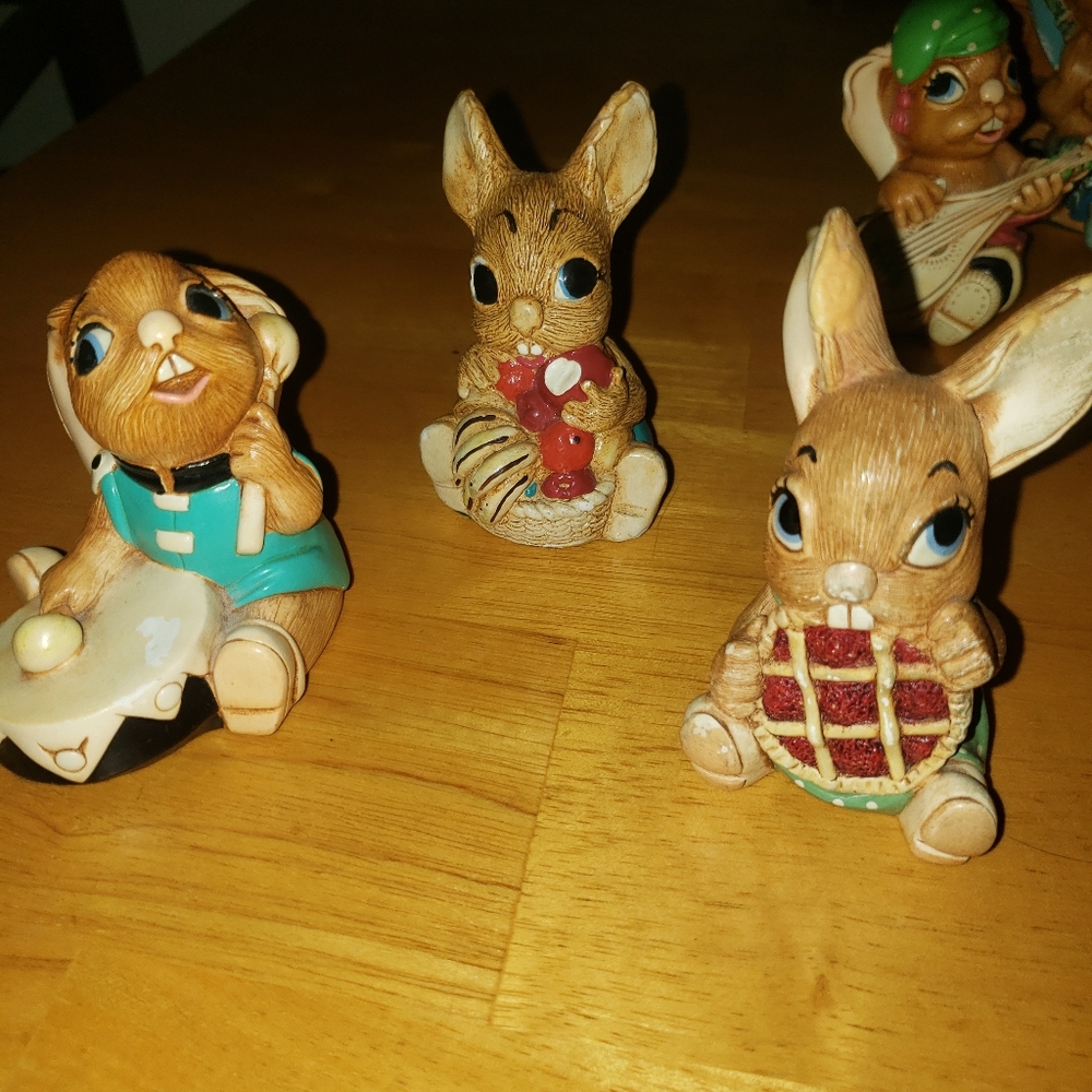 Vintage Pendelfin Rabbits - Picture 4 of 6